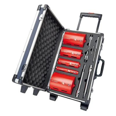 Carat Diamantboorset baksteen & kalkzandsteen Ø32-52-82-112-132mm + adapters in aluminium transportkoffer - HTESET0000 Carat Diamantboorset baksteen & kalkzandsteen Ø32-52-82-112-132mm + adapters in aluminium transportkoffer - HTESET0000