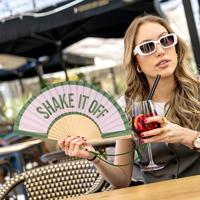 Houten waaier Shake It Off - thumbnail