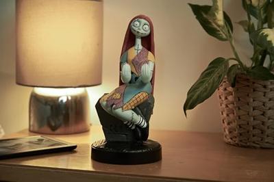 Nightmare Before Christmas Cable Guys Charging Stand Sally 20 cm - thumbnail