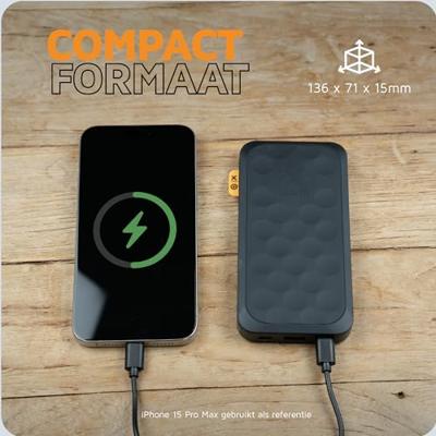 Xtorm Fuel Series Power Pack 20 W 10.000 mAh Powerbank Zwart - thumbnail