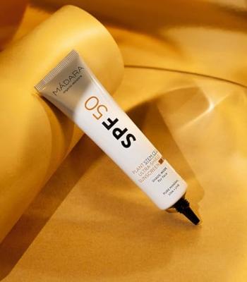 MÁDARA Plant Stem Cell Ultra-Shield Sunscreen SPF50 40ml MÁDARA Plant Stem Cell Ultra-Shield Sunscreen SPF50 40ml