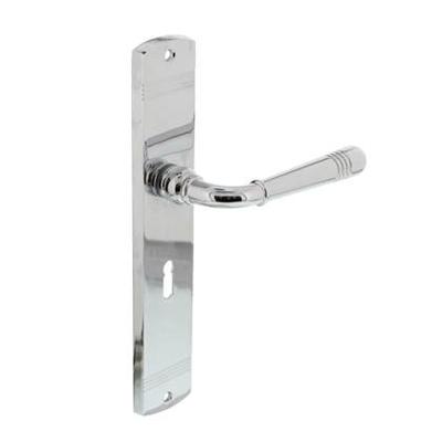 Intersteel Deurklink Helena op schild sleutelgat 56mm chroom Intersteel Deurklink Helena op schild sleutelgat 56mm chroom