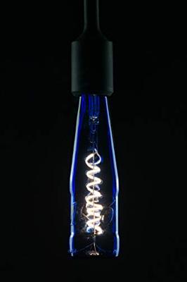 LED lamp in een blauwe bierfles en met een spiraalvormige LED gloeidraad E27 fitting