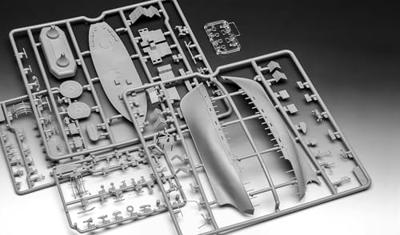 Revell 1/144 KFK Kriegsfischkutter model set Revell 1/144 KFK Kriegsfischkutter model set