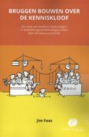 Bruggen bouwen over de kenniskloof (Paperback) - thumbnail