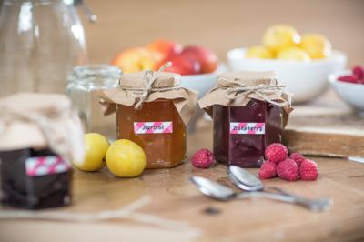 Labeltape met patroon Brother TZe, TZ TZe-MPRG31 Tapekleur: Wit (met rood ruitmotief) Tekstkleur:Zwart 12 mm 4 m Labeltape met patroon Brother TZe, TZ TZe-MPRG31 Tapekleur: Wit (met rood ruitmotief) Tekstkleur:Zwart 12 mm 4 m