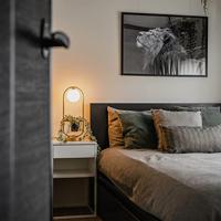 QAZQA Art deco tafellamp goud met wit glas - Isabella - thumbnail