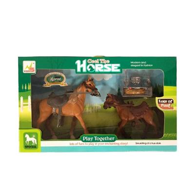 Horse paard met veulen en diverse accessoires