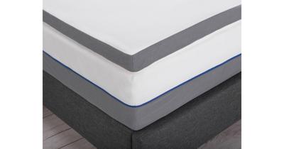 Beliani - COMFY - Matrastopper - Grijs 140 x 200 cm - Polyester