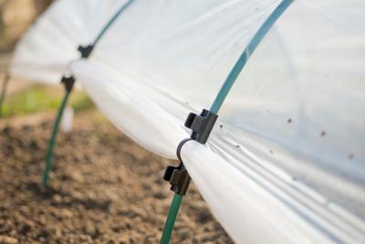 Tunnelfolie bevestigingsclip dubbel Tunnelfolie bevestigingsclip dubbel