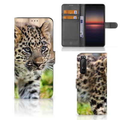 Sony Xperia 1 II | Telefoonhoesje | Met pasjeshouder | Baby Luipaard