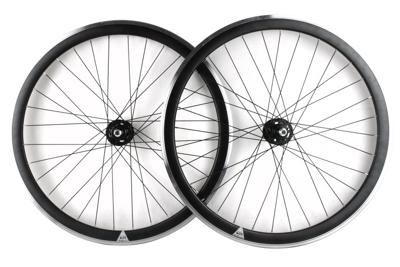 M-Wave Fixed Gear Wielset - Zwart CNC M-Wave Fixed Gear Wielset - Zwart CNC