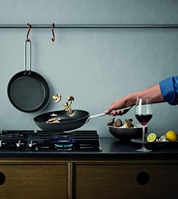 Eva Solo Koekenpan Professionel Zwart - ø 28 cm - Standaard anti-aanbaklaag Eva Solo Koekenpan Professionel Zwart - ø 28 cm - Standaard anti-aanbaklaag