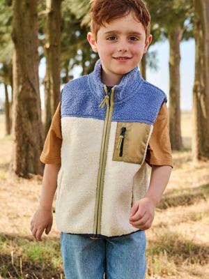 Sweater voor jongens zonder mouwen in sherpa meerkleurig Sweater voor jongens zonder mouwen in sherpa meerkleurig