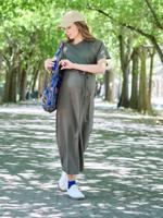 Lange jurk voor zwangerschap en borstvoeding kaki - thumbnail