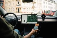 Verbatim FWC-02 Qi Fast Wireless Car Charger 49553 Inductie lader Uitgangen Magnetische aansluiting Zwart - thumbnail