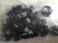 MB zwart/wit 31 voor op kledinghanger - thumbnail