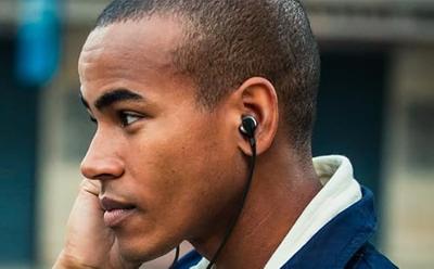 JBL T205 headset JBL T205 headset