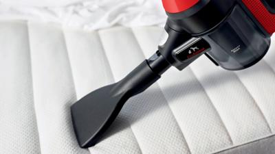 Bosch BCS711PET Unlimited 7 Steelstofzuiger zonder zak Rood