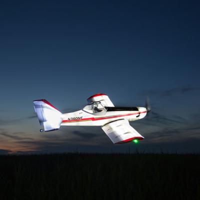 E-flite Brave Night Flyer BNF Basic Radiografisch bestuurd (RC) passagiersvliegtuig Elektromotor