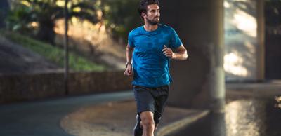 Fitbit Ionic: Adidas Edition LCD Polsband activiteitentracker Zilver