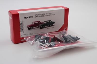 Herpa 013918-002 H0 Auto Wartburg 353 66, karmijnrood en atlantische groen