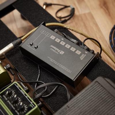 Palmer PWT08MK2 universeel effectpedaal voeding met 8 uitgangen Palmer PWT08MK2 universeel effectpedaal voeding met 8 uitgangen