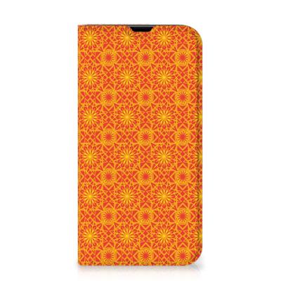 iPhone 13 Pro | Hoesje met Magneet | Batik Oranje