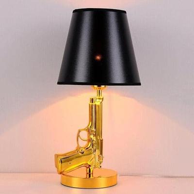 Golden Gun Lamp Replica - Beretta Tafellamp - Gouden Pistool Lamp