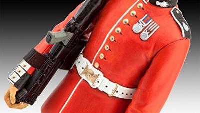 Revell 1/16 Queens Guard Revell 1/16 Queens Guard
