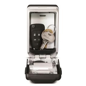 Masterlock Medium Key Lock Box - Zinc alloy construction - Light Up Resettable 4-digit combination - (CR2032 Battery included) - Mounting hardware - thumbnail