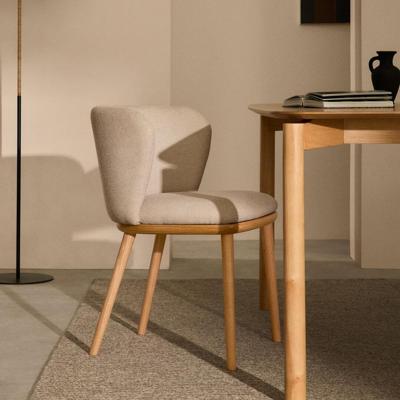 Kave Home Ciselia eetkamerstoel chenille Beige poot hout