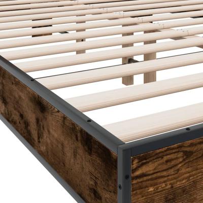 Bedframe bewerkt hout metaal gerookt eikenkleurig 140x190 cm