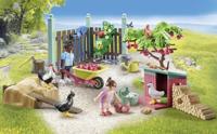 Playmobil my life kleine kippenboerderij in de tuin van het kleine huis - 71510 - thumbnail