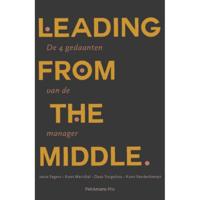 Leading from the middle (Paperback) - thumbnail