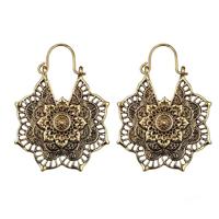 Vintage etnische stijl metalen opengewerkte bloem bloem oorbellen Boheemse gesneden Earrings(Gold) - thumbnail
