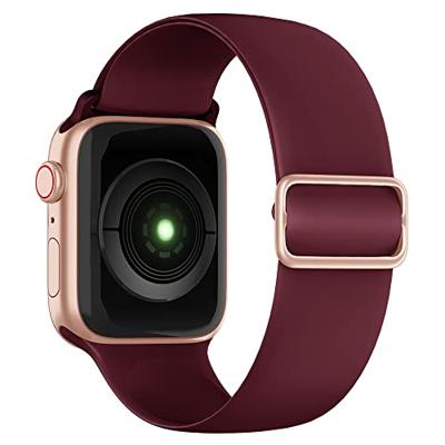 By Qubix - Elastische Solo Loop bandje - Wijnrood - Compatible met Apple Watch 44mm / 45mm / 46mm / 49mm - Compatible Apple watch bandjes