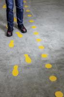 Durable Markering opstellingsplaats | vorm voetafdruk | zelfklevend signaalgeel | 5 paar - 172704 172704 - thumbnail