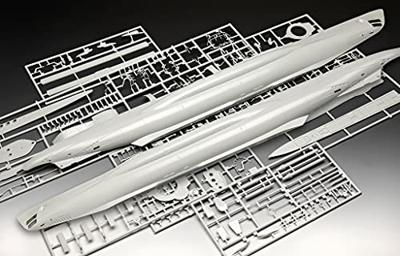 Revell 1/72 German Submarine Type VII C/41 - Platinum Edition
