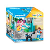 Playmobil® Family Fun 70439 vakantiegangers met geldautomaat - thumbnail