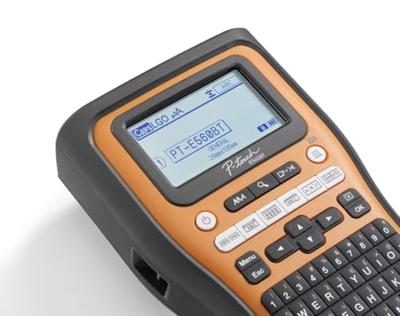 Brother beletteringssysteem PT-E560BT met draagkoffer, 2 tapes, adapter en batterij