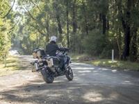 QUAD LOCK motorcycle handlebar mount - thumbnail