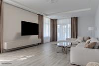 Neomounts WL40-550BL18 TV beugel Zwart - thumbnail