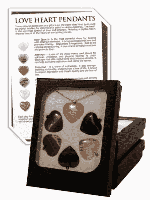 Zes Halfedelstenen Hartjes met Ketting in Doosje - thumbnail