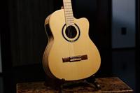 Ortega TZSM-3 Thomas Zwijsen Signature Series Natural elektrisch-akoestische klassieke gitaar met gigbag - thumbnail