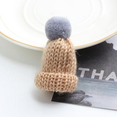 12PCS cute mini gebreide hairball Hat broche trui pinnen badge (lichte koffie) 12PCS cute mini gebreide hairball Hat broche trui pinnen badge (lichte koffie)