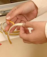 tesa E-Profil 05464-00101-02 Afdichtingstape tesamoll Bruin (l x b) 25 m x 9 mm 25 m - thumbnail