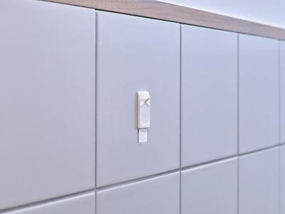 Klevende spijker tesa tegels metaal 2kg wit Klevende spijker tesa tegels metaal 2kg wit