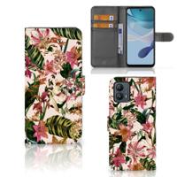 Motorola Moto G53 Hoesje Flowers - thumbnail