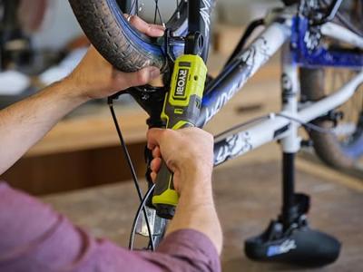 Ryobi RR14W4-0 | USB Lithium 4V accu 1/4" Ratelsleutel (excl. accu) - 5133006311 Ryobi RR14W4-0 | USB Lithium 4V accu 1/4" Ratelsleutel (excl. accu) - 5133006311